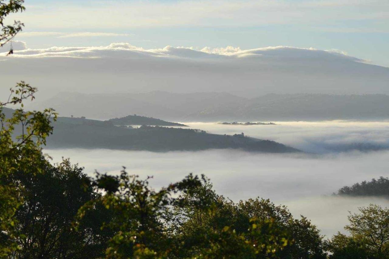 Вилла Agriturismo Montesalce Губбио Экстерьер фото